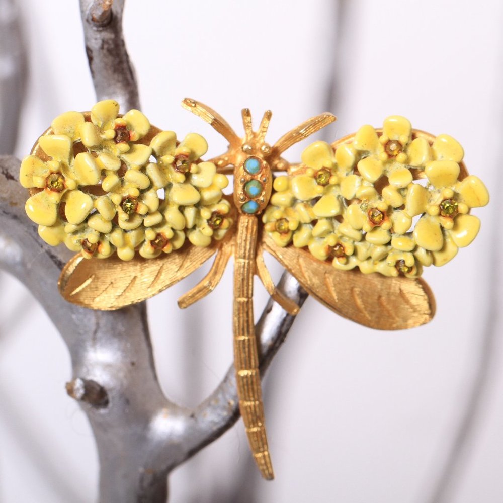 Yellow Flowers Wings on a Dragonfly Brooch by SA